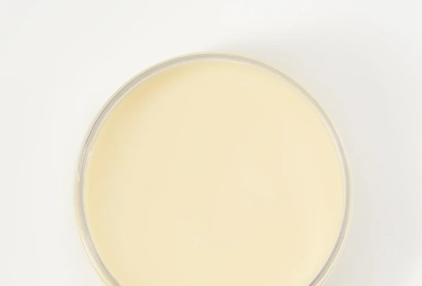 organic_zone_масло_для_тела__клубничное___150ml__3.jpg